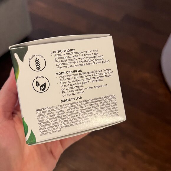 Londontown Restorative Nail Cream - Picture 2 of 3